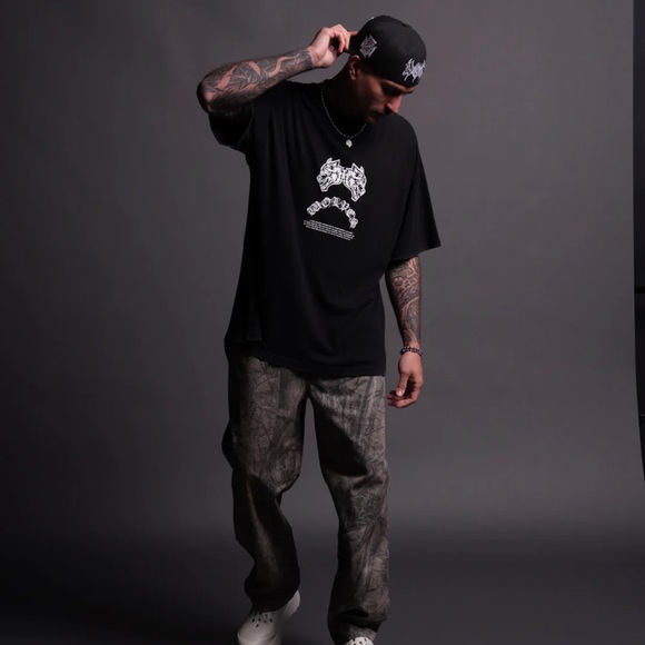 MISUNDERSTOOD "PREMIUM" OVERSIZED UNISEX TEE IN BLACK ( Soldout ) - Picture 6 of 11